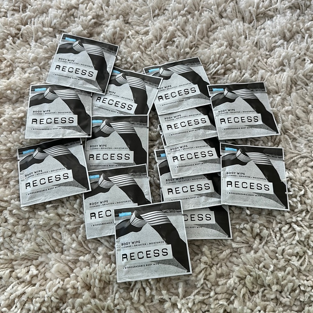 14 Recess Body Wipes Set - cleanse, brighten, moisturize